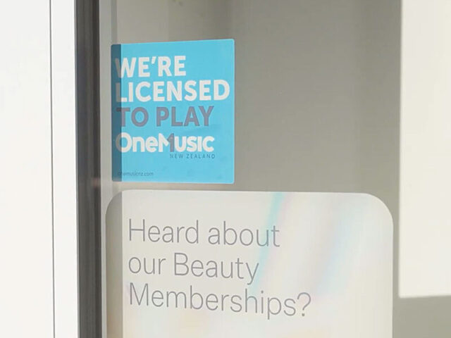 OneMusic Sticker on the window of the Beau Skin Skin
